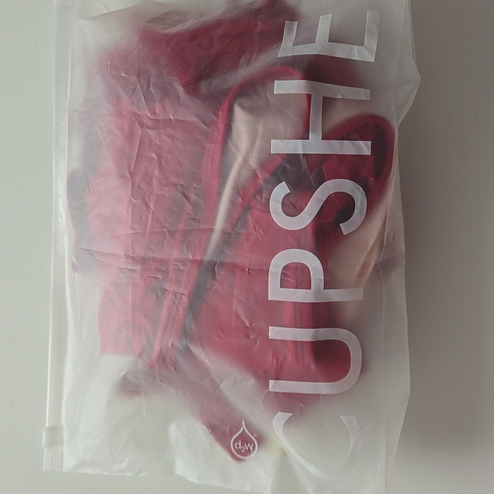 Cupshe Red Ruffle Bikini Set (M/L) 👙 - Picture 10 of 11